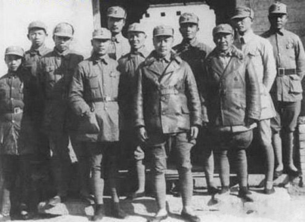 皖南事变后新四军整编有7个师师长分别是谁后来什么军衔