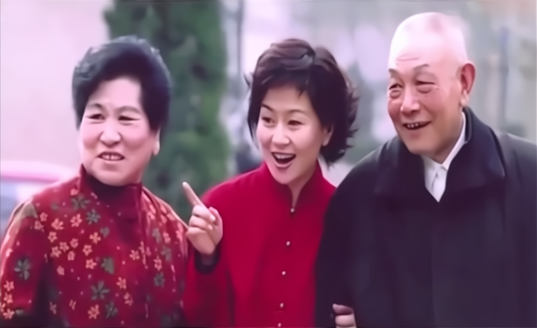 回顾鞠萍我这辈子最正确的决定就是43岁携子再婚嫁给了杨硕