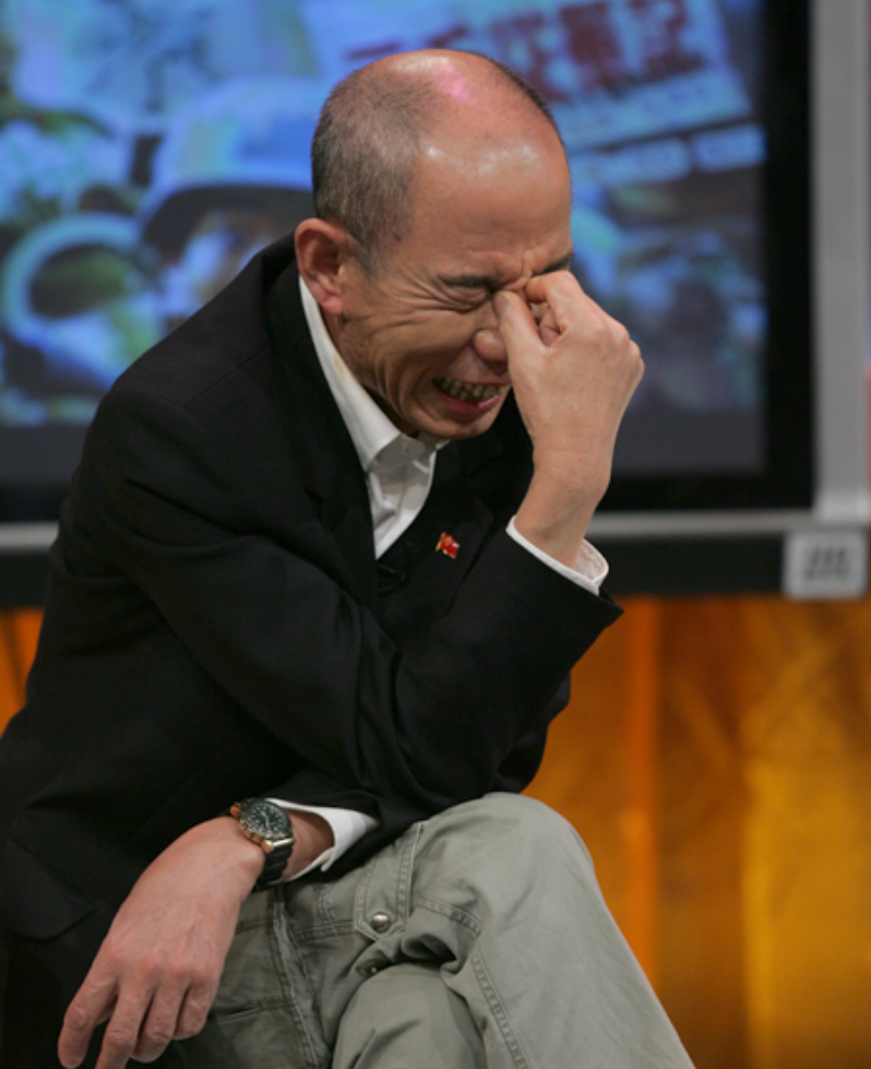 回顾85岁老戏骨魏宗万与二婚妻子走过50年金婚今越来越年轻了