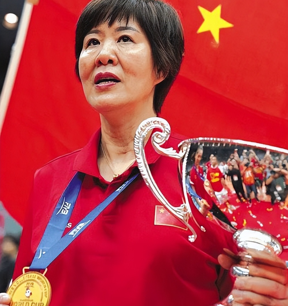 二,"铁榔头"郎平