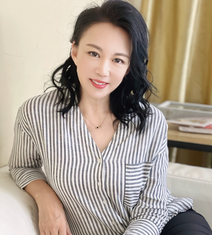 回顾国家一级演员马丽心疼酷妈嫁人后与丈夫将她当成宝