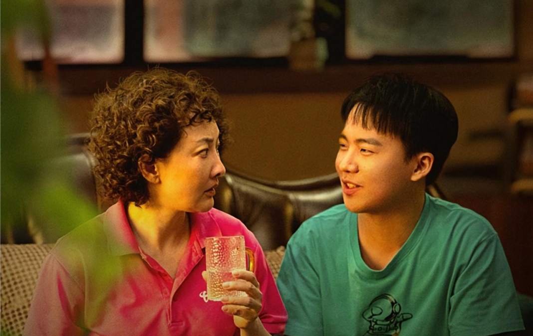 回顾知名演员事业当红裸婚普通丈夫50岁演郭梓肼杪璺