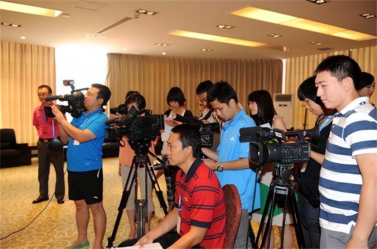 "我们是(唐山)市局的."打张玉明的人怒喝道.