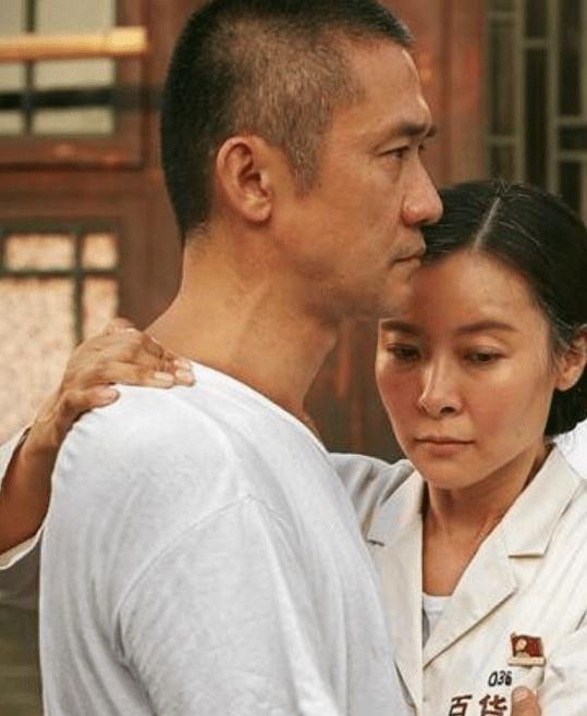 2008年,她与孙红雷,黄志忠等演员一起合作《人间正道是沧桑》,成了