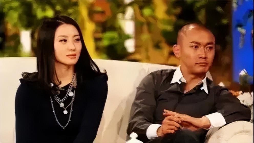 回顾每月300万生活费把老公当儿哄她的阔太生活很羡慕