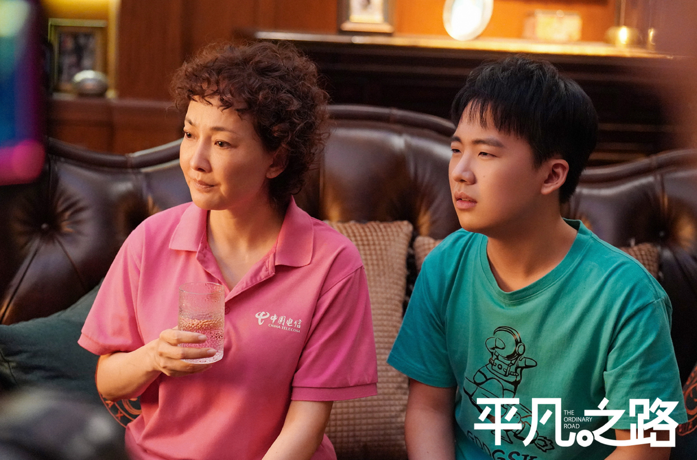 从小到容不下秘密的格子间,看不到风景的办公室,轮岗的前台,需要计算