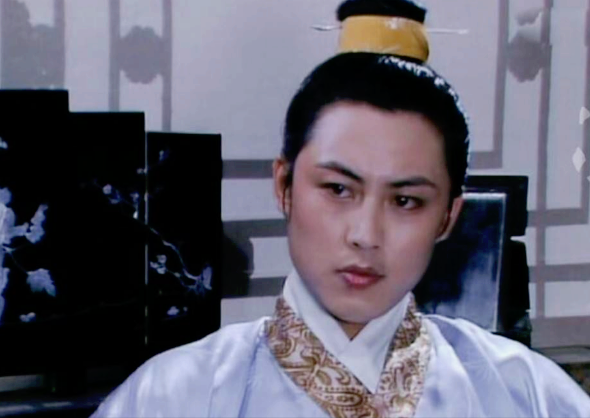 除了在一大堆的简历中筛选,剧组的副导演们也会去各大院校选,高宏亮虽