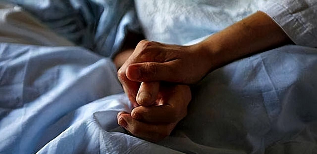 2017年浙江老太想安乐死女婿买来老鼠药全家人看着她服下