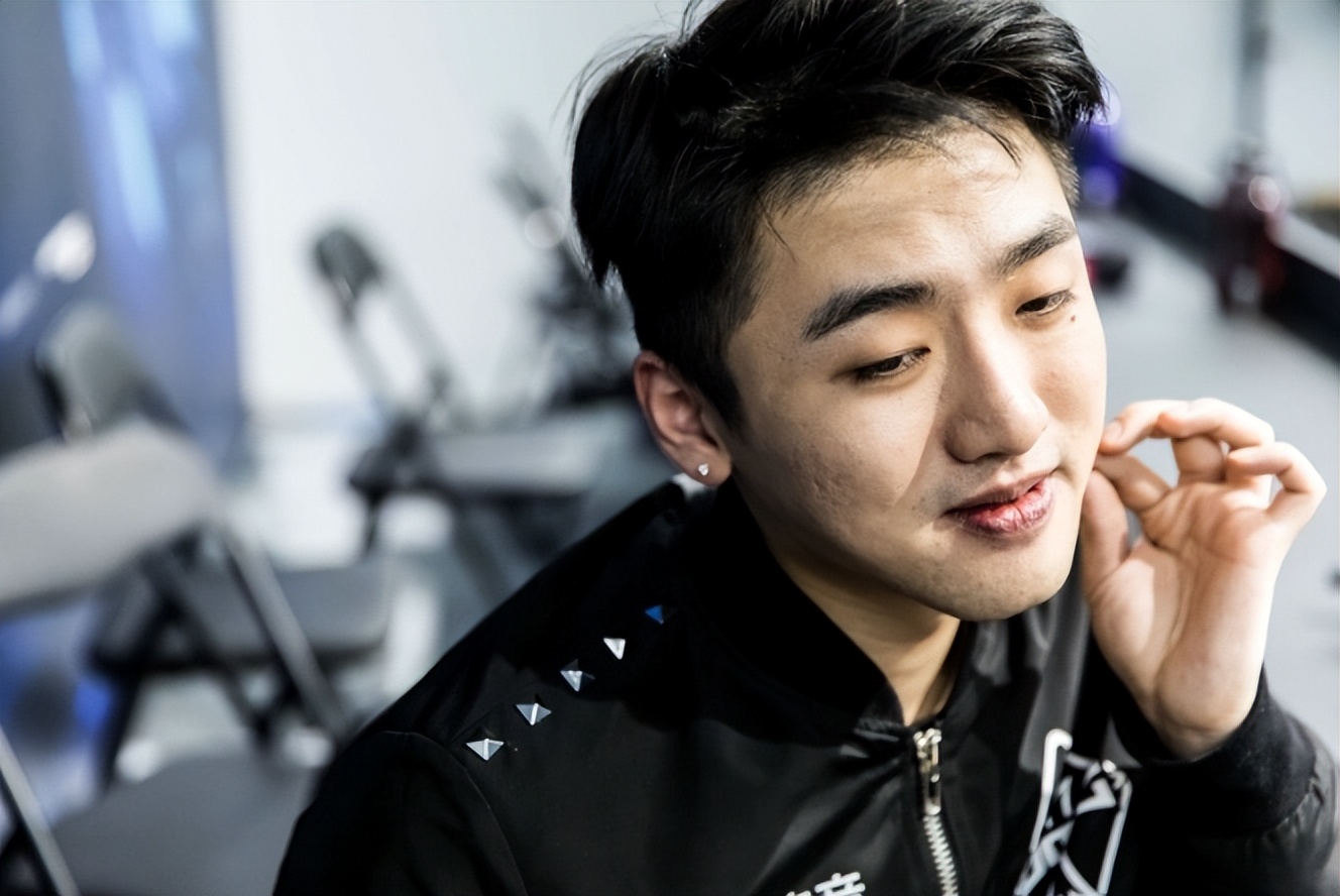 "冷少"icon:已经进入下一个阶段,开始在新的领域开始新生活了