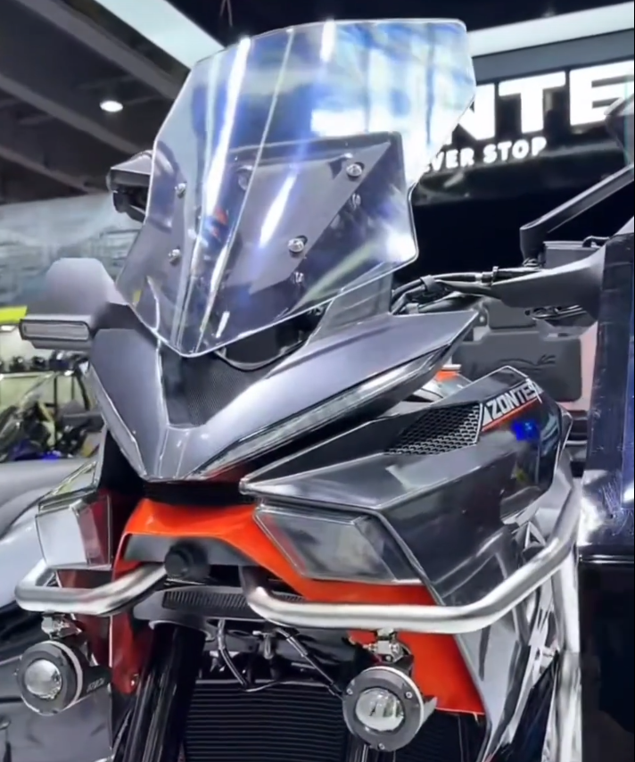 升仕三缸新街车和休旅亮相广交会!368系列踏板齐到场