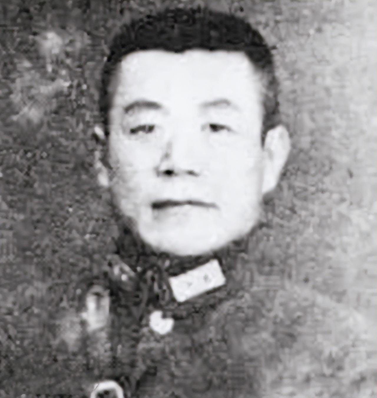 淮海战役中47岁的邱清泉被击毙6个子女去了哪里1子留在大陆