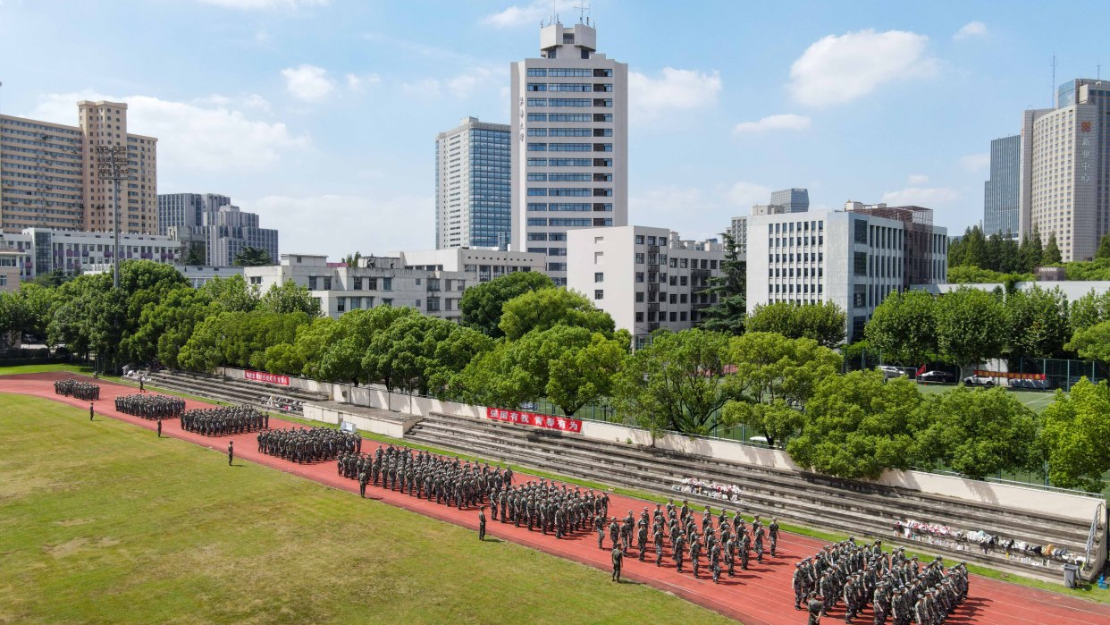 东华大学体育馆图片