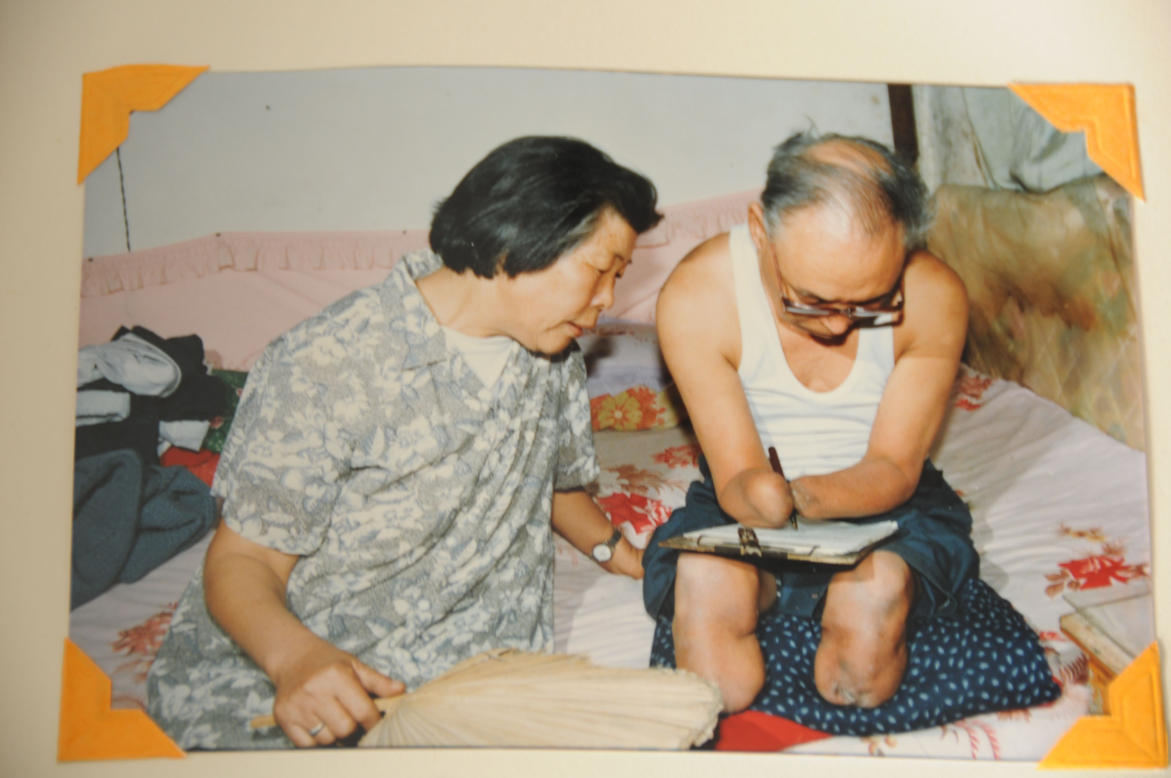 "陈希永见到朱彦夫时,她从来都没有想过,这个失去四肢的军人会成为