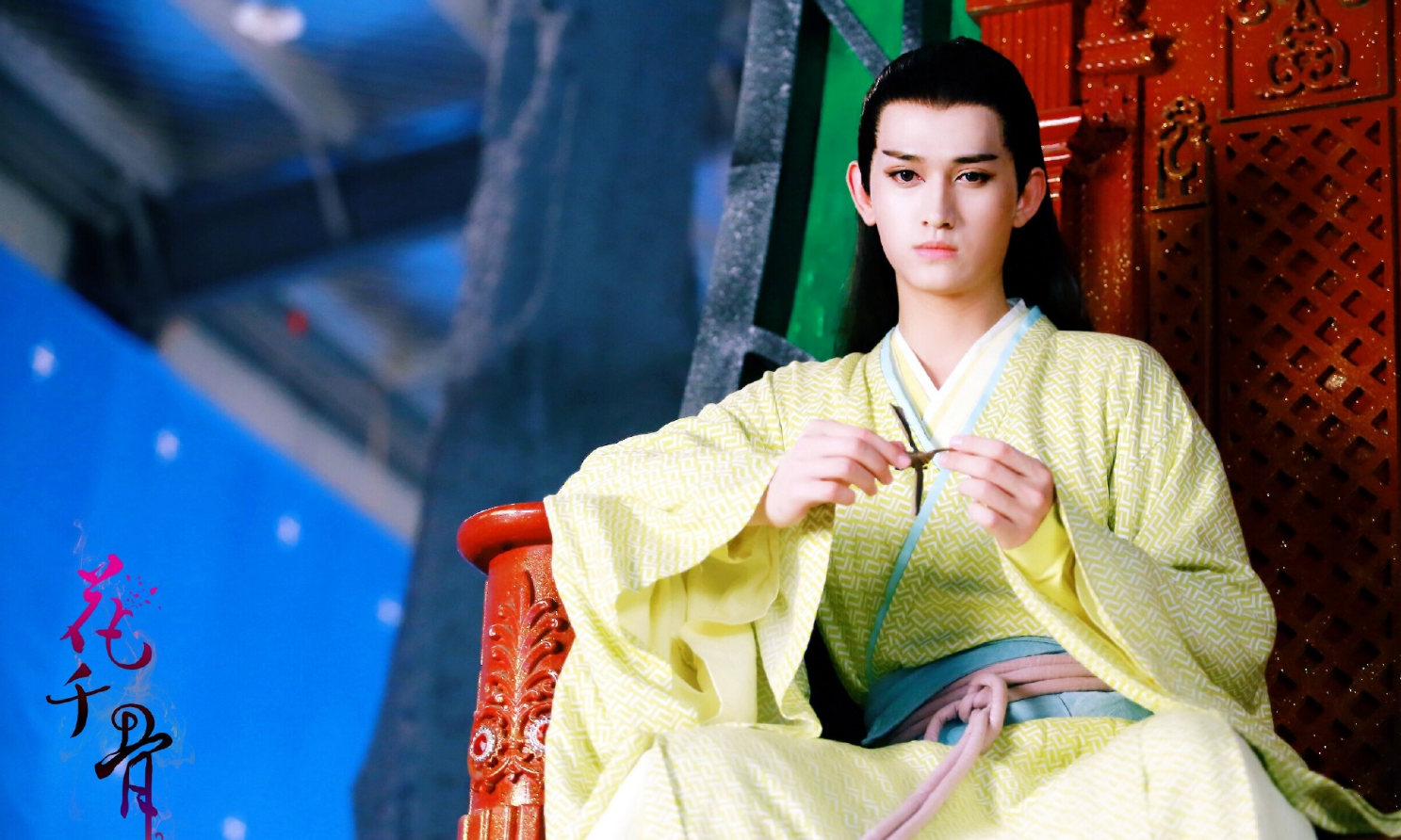 2008年,马可考入中央戏剧学院表演系,仍是一边读书,一边拍了不少戏