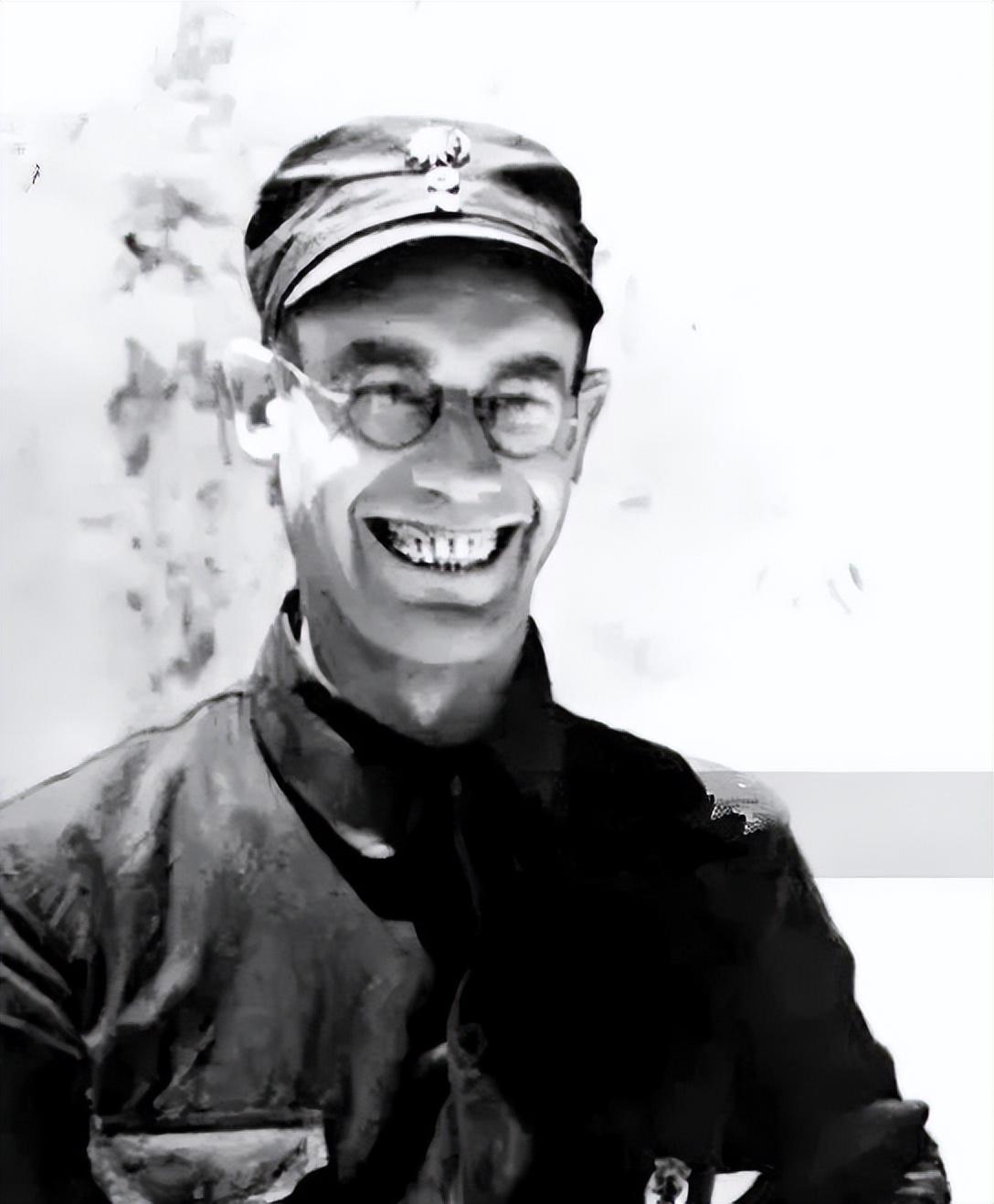 1939年李德返回苏联他留在中国的两任老婆和儿子后来如何