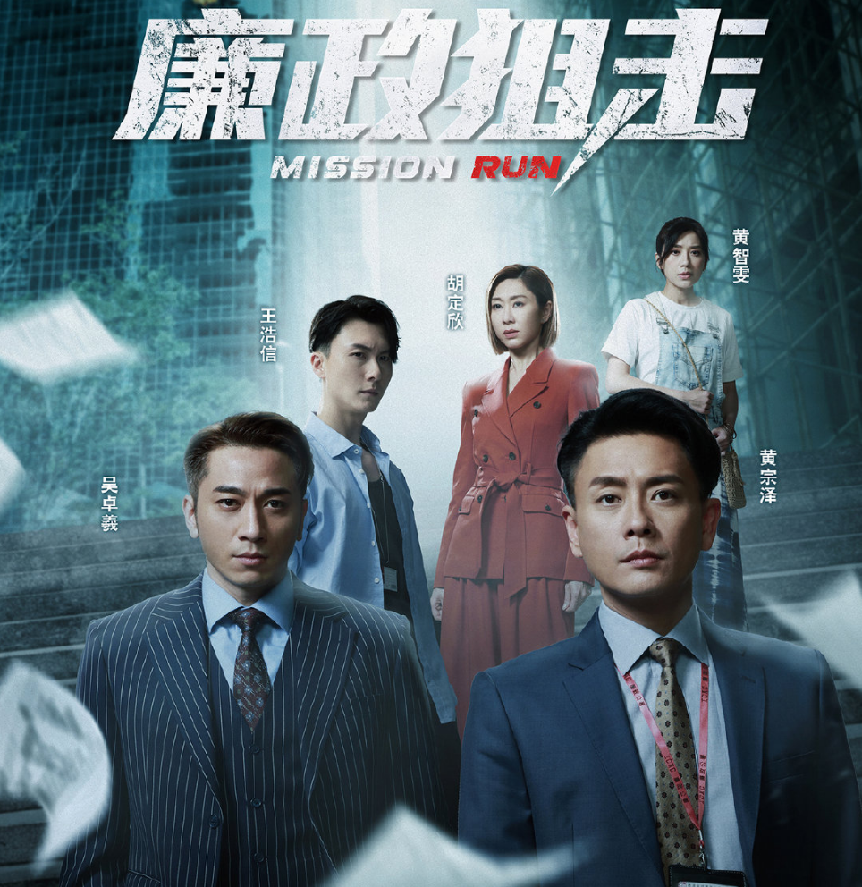 回顾罗霖57岁还这么美离婚后独自抚养三个儿子一个比一个帅气