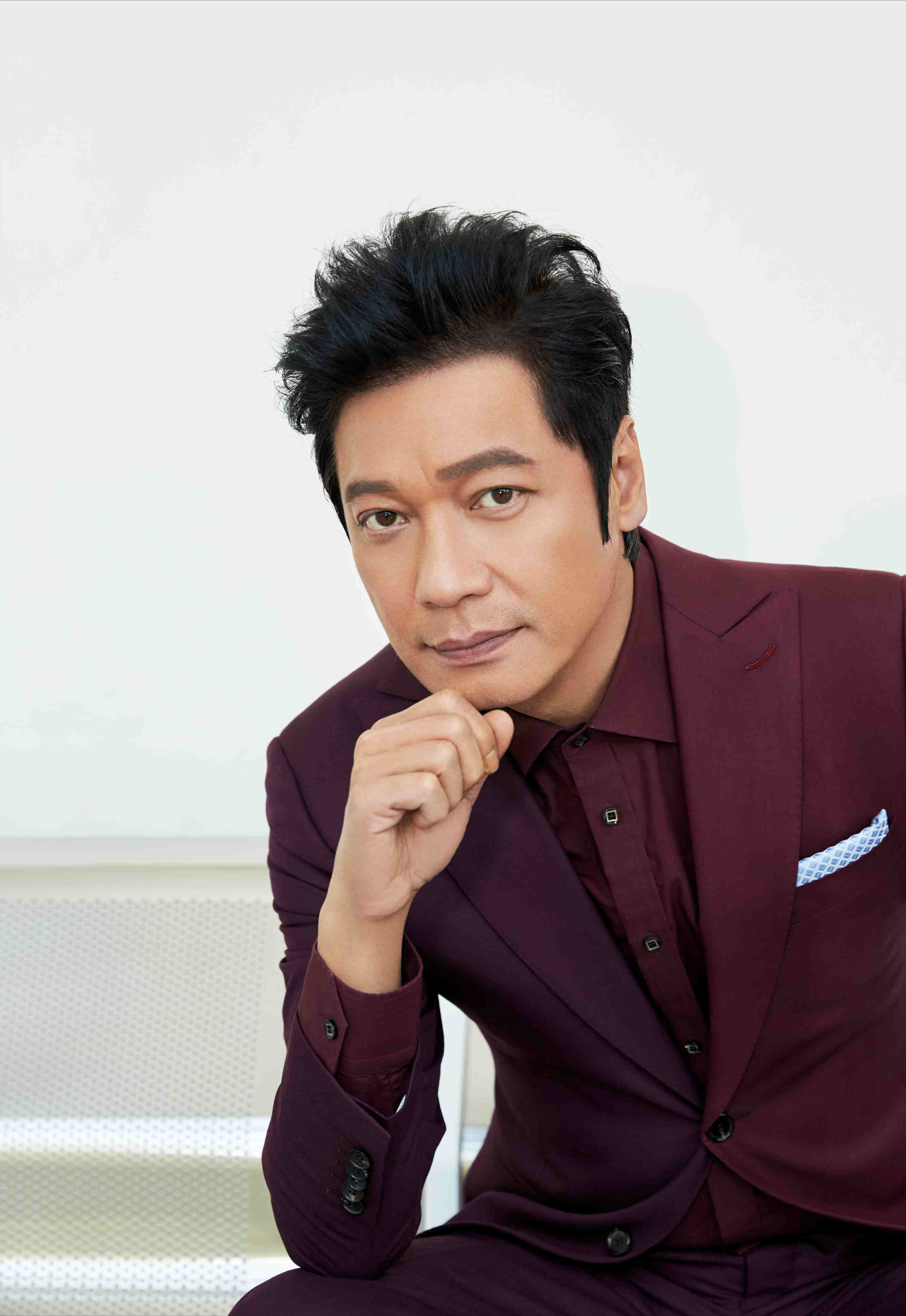 回顾罗嘉良再婚娶二婚演员苏岩为妻60岁生活幸福美满