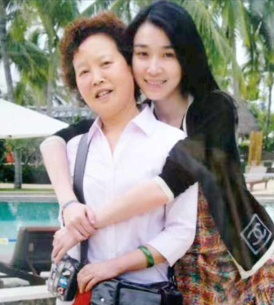 回顾低调女星陈丽娜与母亲相依为命戏红人不红42岁婚姻成谜