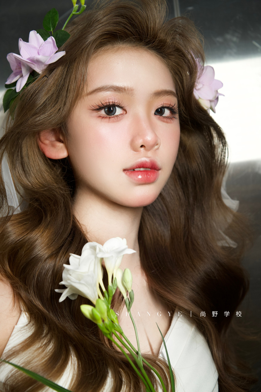 尚野化妆课堂 |鲜花新娘 披发抽丝纹理造型 发型轮廓和纹理弧度很重要