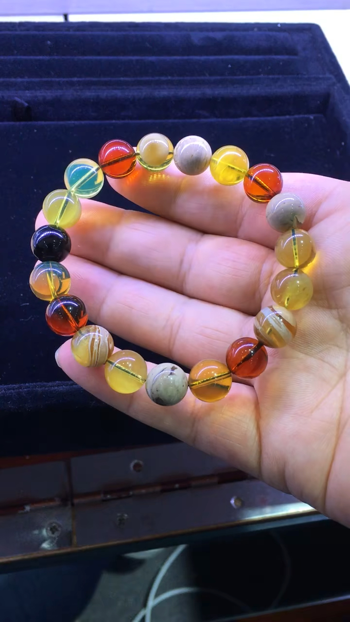 缅甸琥珀超宝精配经典款色彩斑斓色彩鲜艳