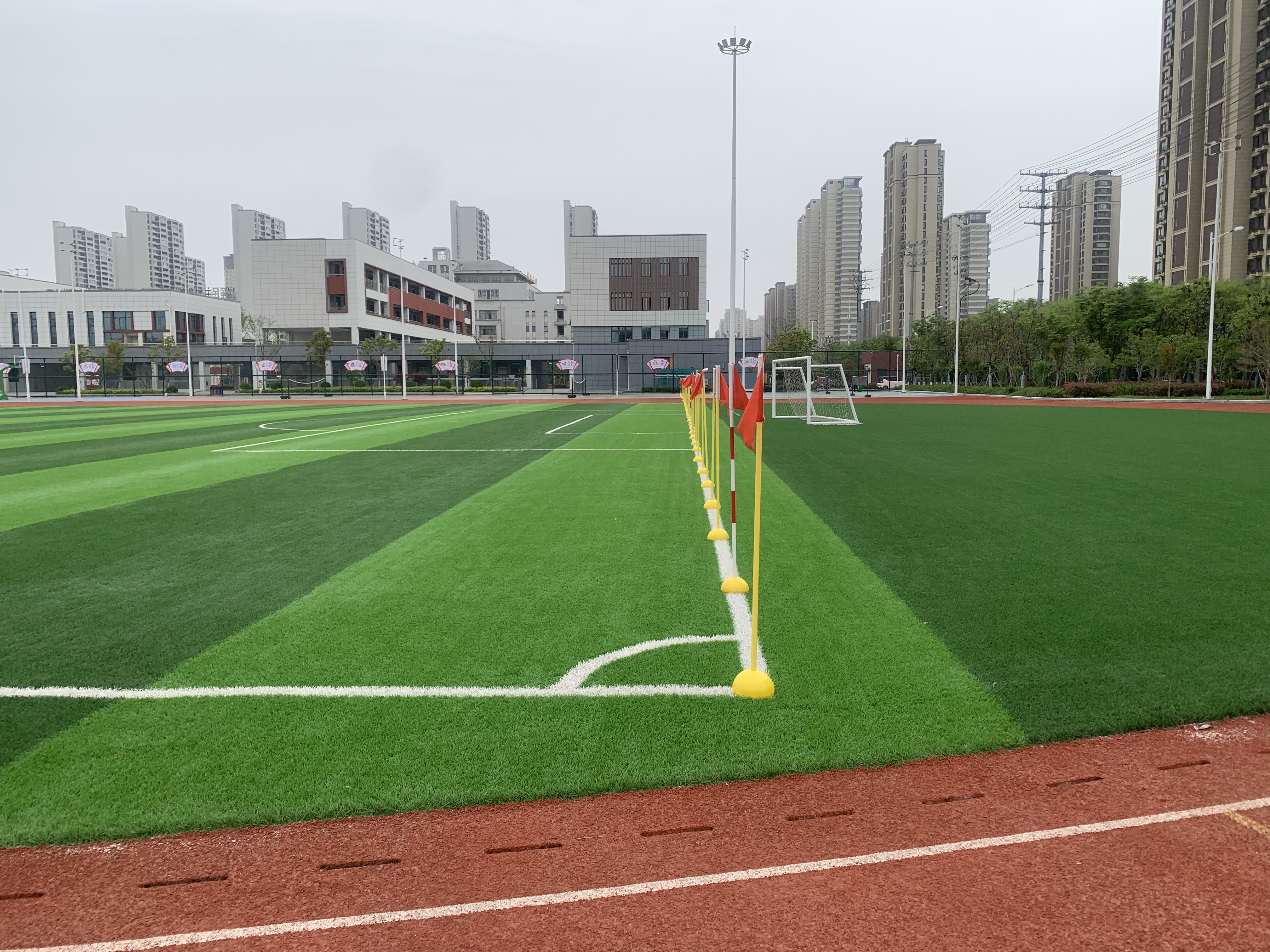 如果没有机会接触到优秀的人,如果没有机会接触到善