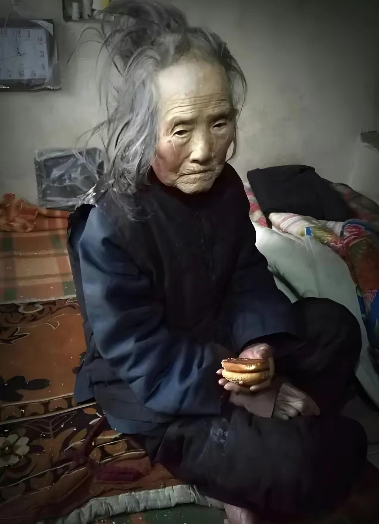 孤寡老奶奶孤独的老人的照片过节的孤独老人图片大全孤寡老太太被强奸