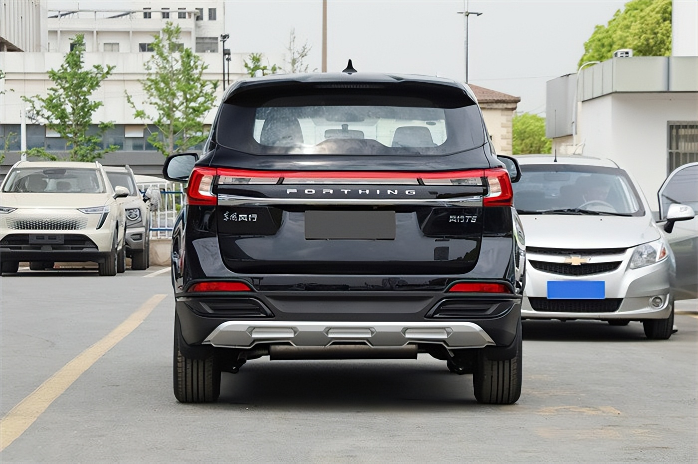 2024款东风风行t5重磅来袭,4.99万的大空间suv你值得拥有!