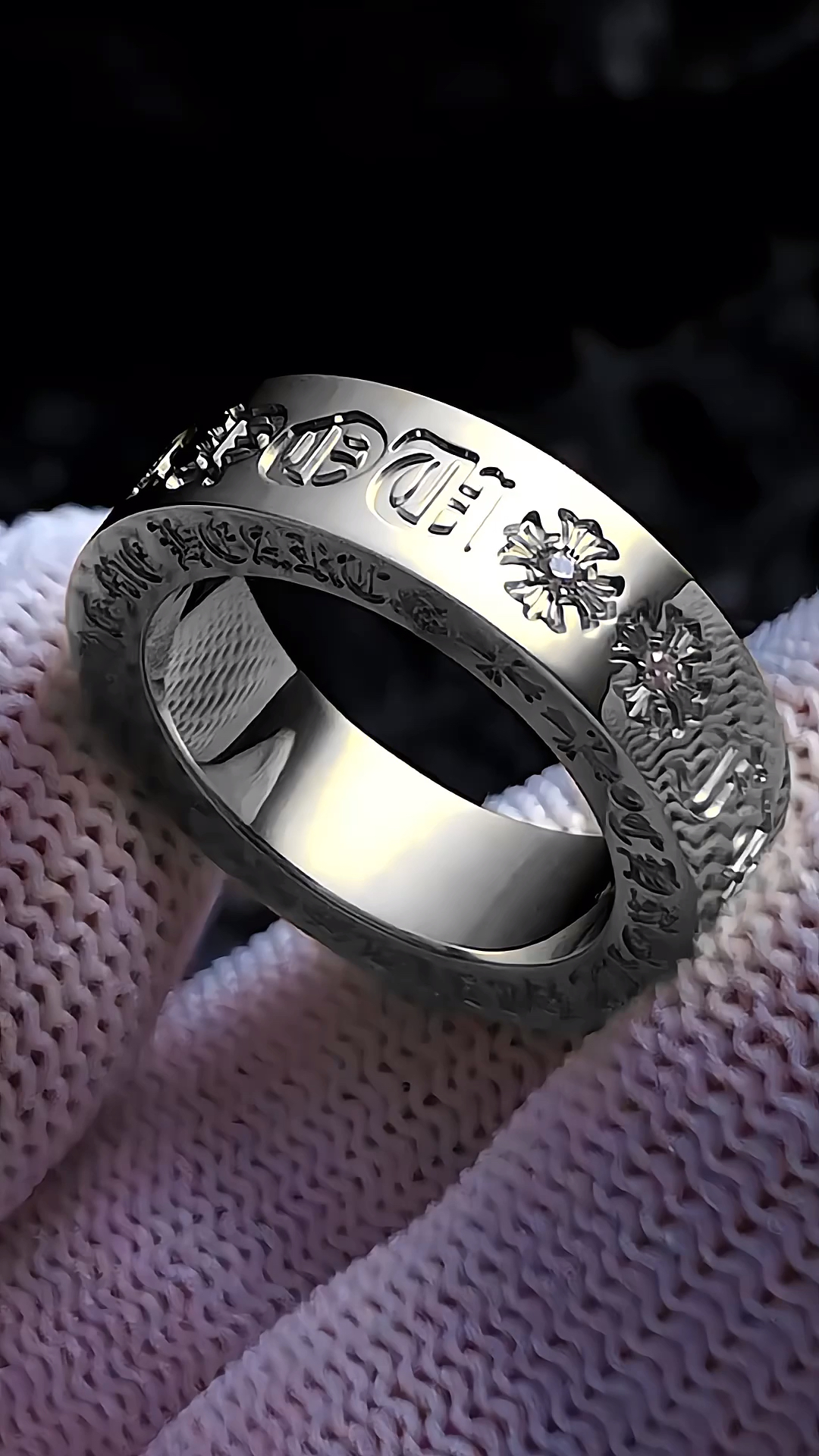 喜欢这款克罗心戒指的可以找我哦! #戒指 #黄金 #珠宝首饰