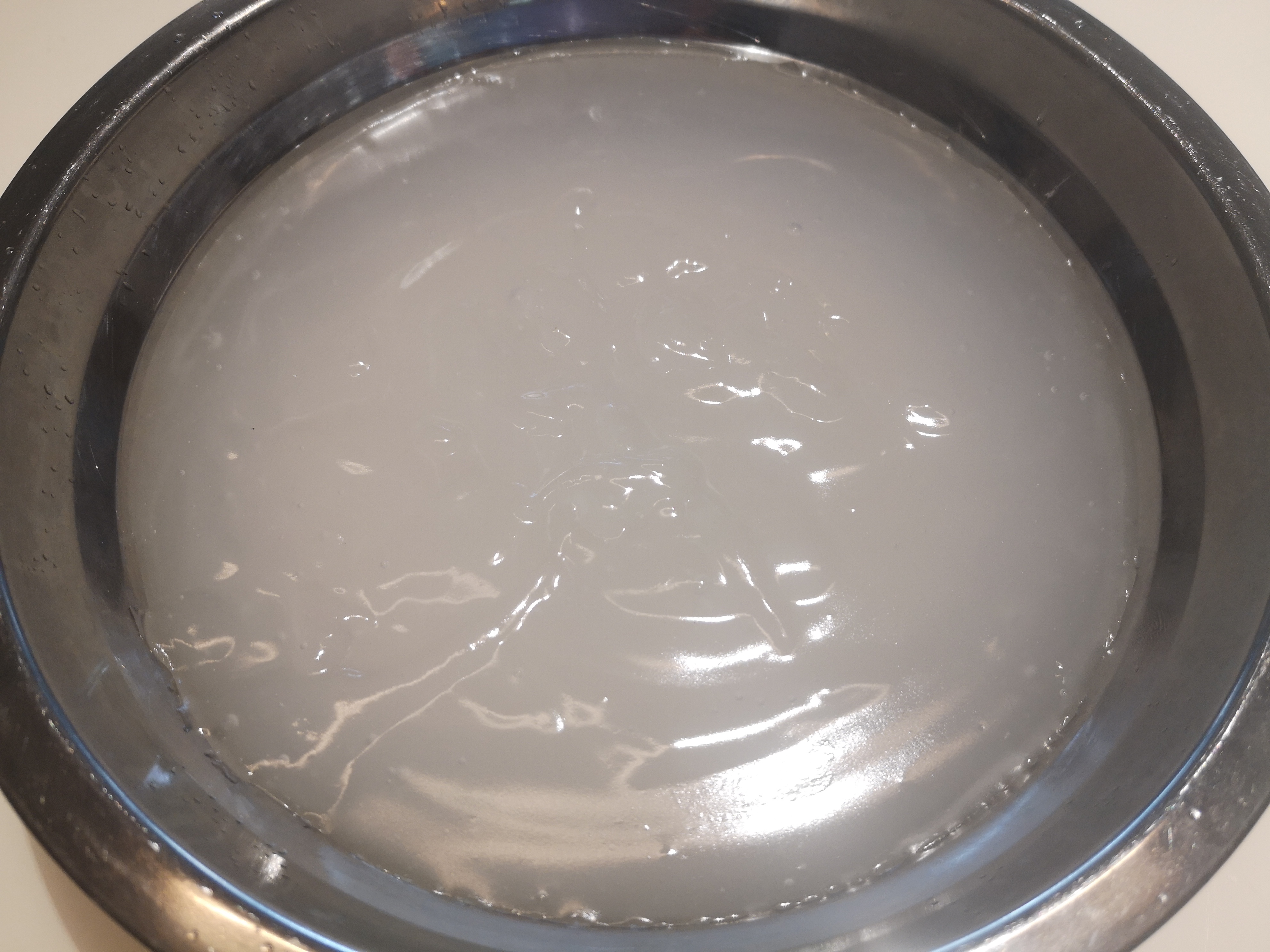 粉水1:10左右最合适,这是按重量,比如我70芭蕉芋粉做凉粉步骤生粉做