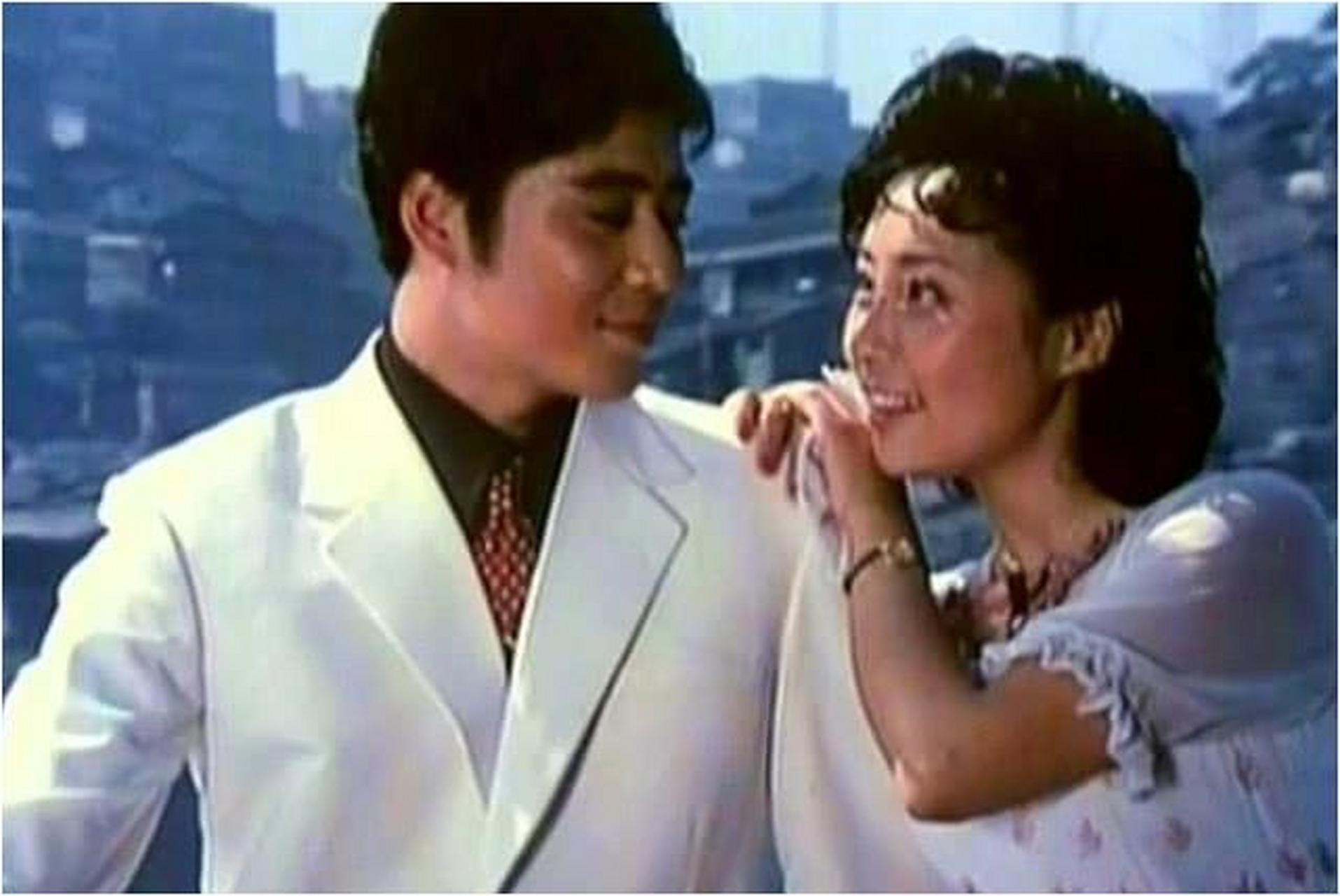 庞敏因电影《小字辈》走红,后又在《雾都茫茫》中扮演反派角色获得