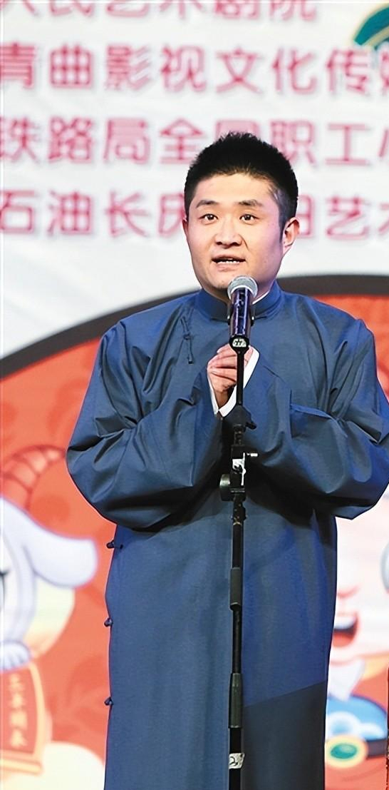 郭德纲先生作为德云社的现任班主,其名声享誉全国,弟子更是遍地开花