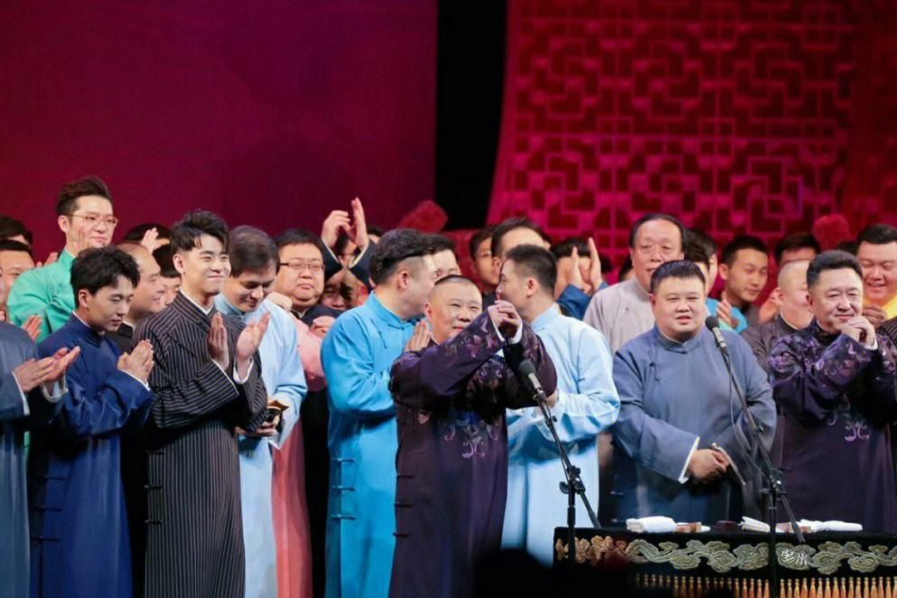 "作为中国规模最大,弟子最多的专业相声社团,德云社的名字想必全国