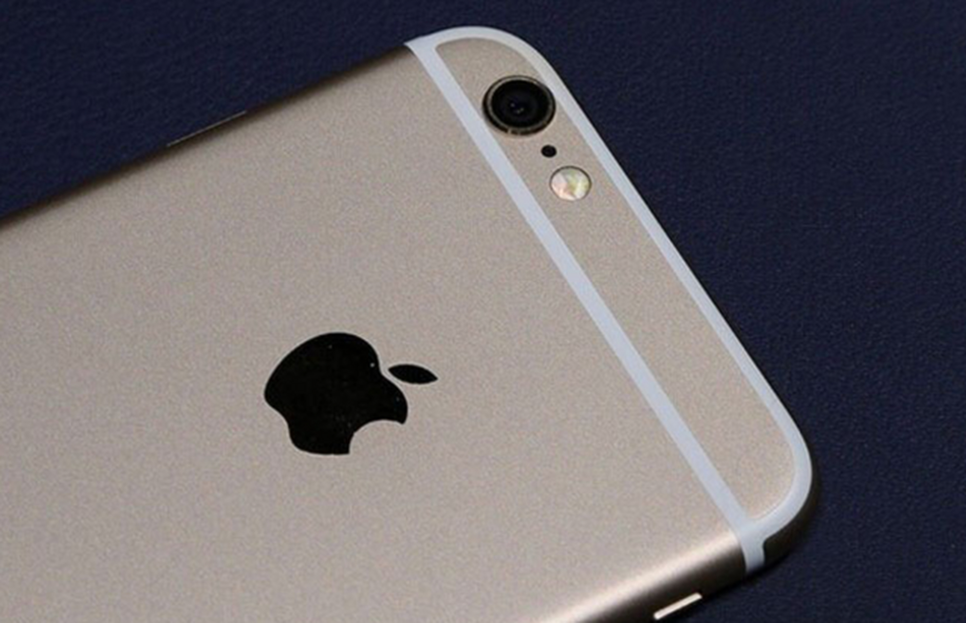 苹果采用蓝宝石玻璃强调高端与耐用,国内旗舰机型因成本与市场策略