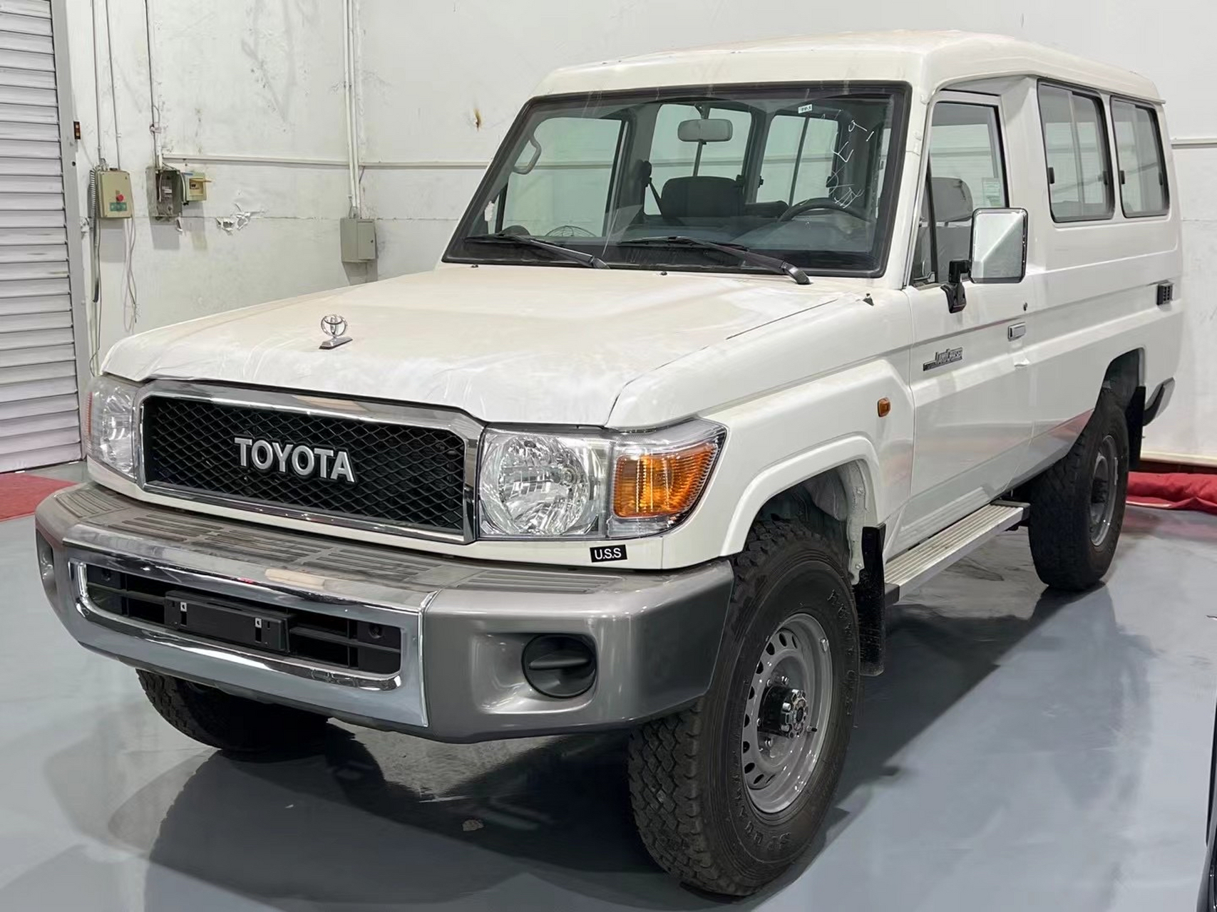 平行进口丰田lc78汽油4.