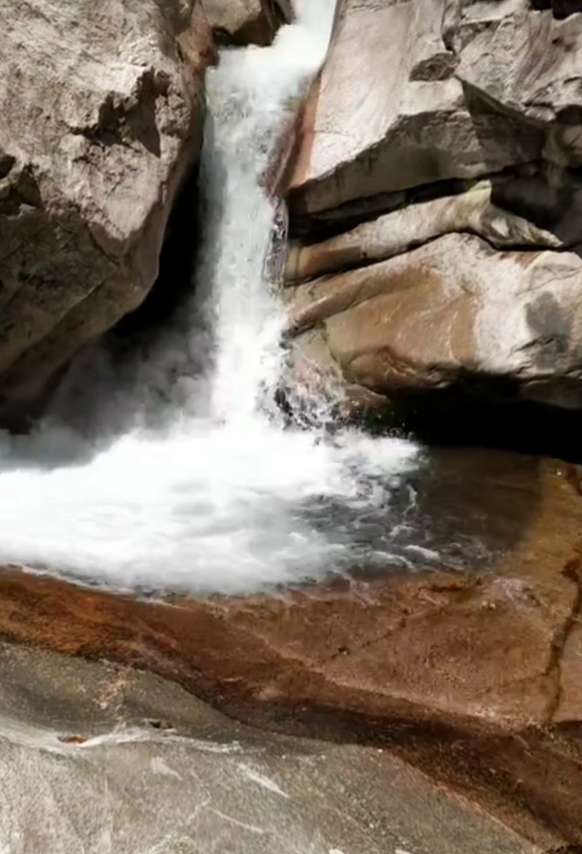 鄣山大峡谷图片