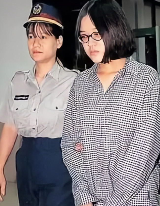 1998年台湾女研究生为争渣男杀闺蜜用强酸毁尸入狱10年被假释