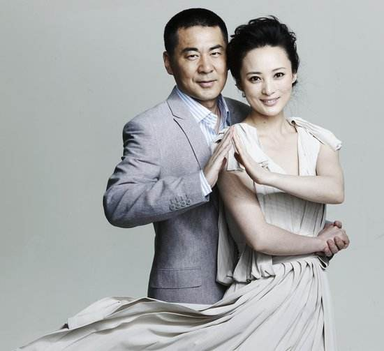 他是蒋勤勤的前男友长得帅,演技好,娶了圈外媳妇生了儿子