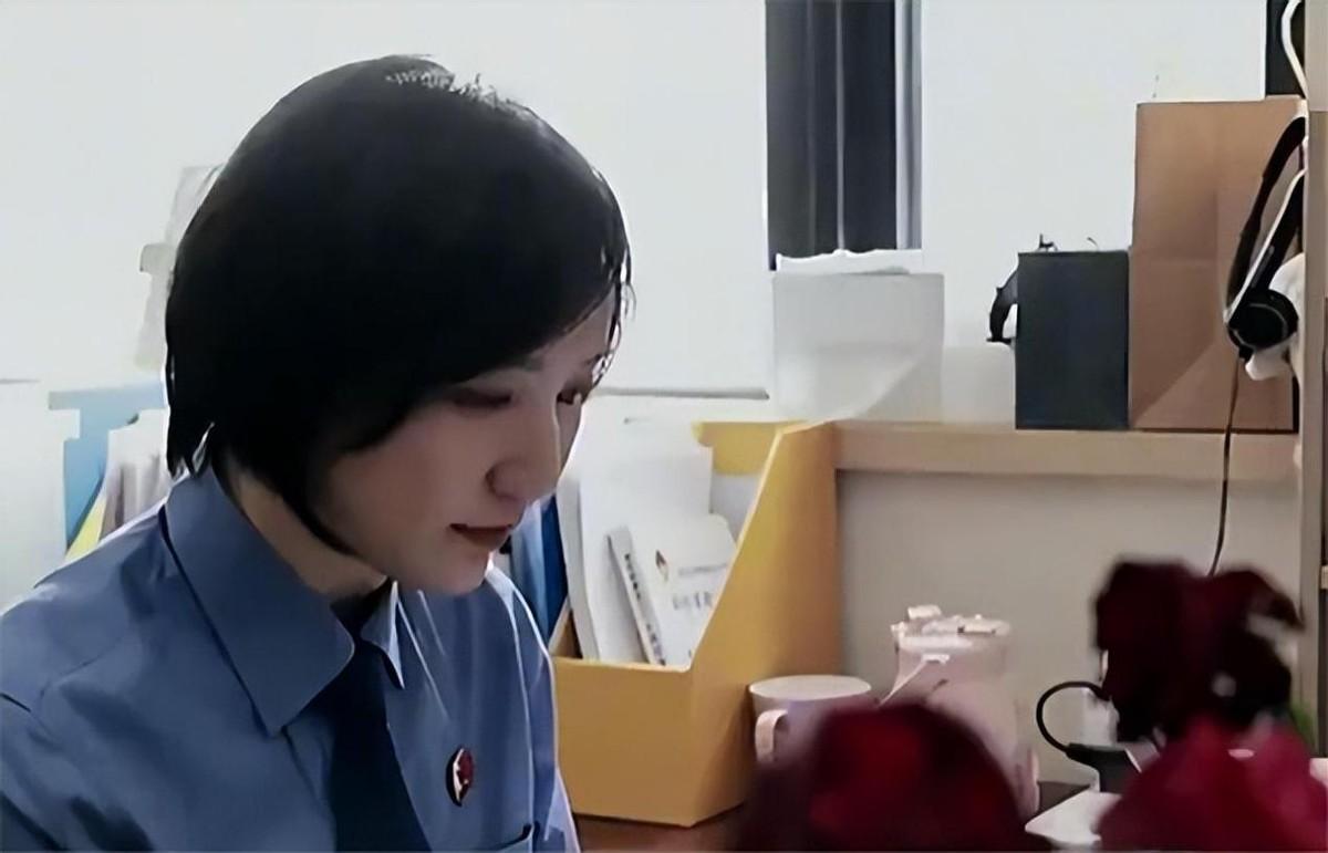 回顾:北京男子被保姆打,民警到场见其女儿小腿有异,检查发现隐情