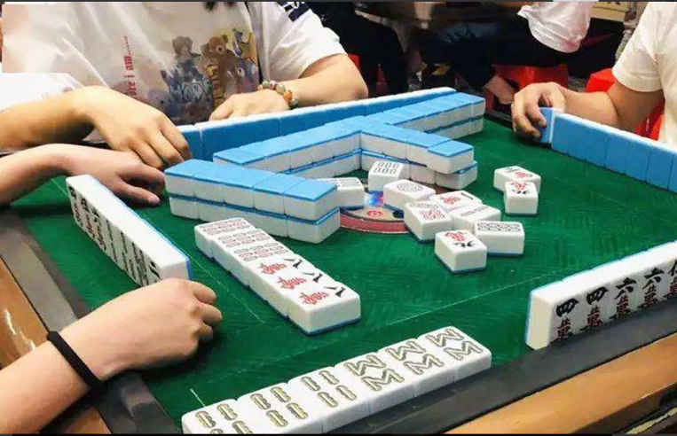 2017年一夫妻离婚6年妻子得知前夫暴富上门要分100万