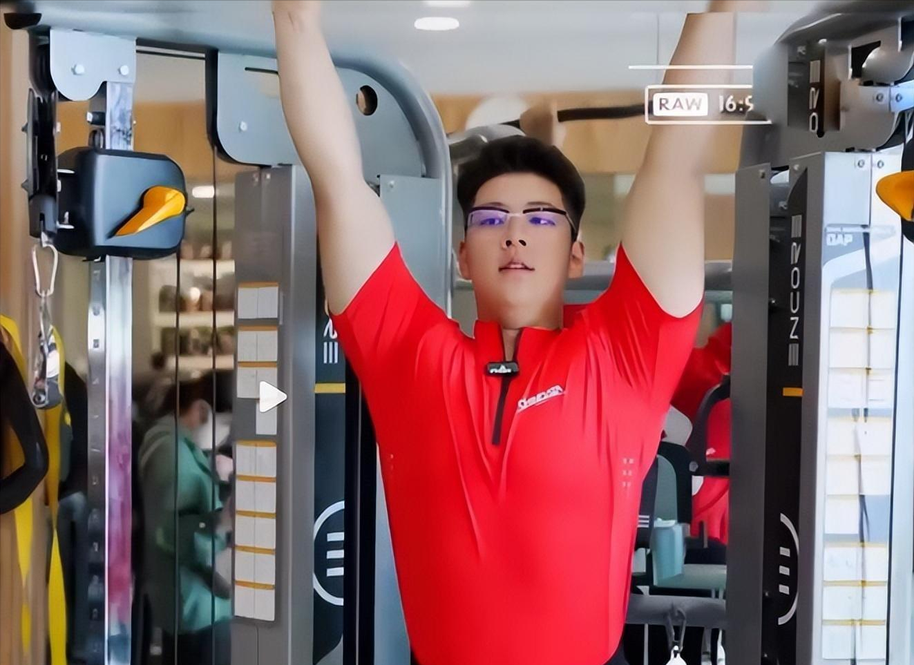 田亮叶一茜为女儿庆生风一样的女子已经16岁了森碟越长越漂亮