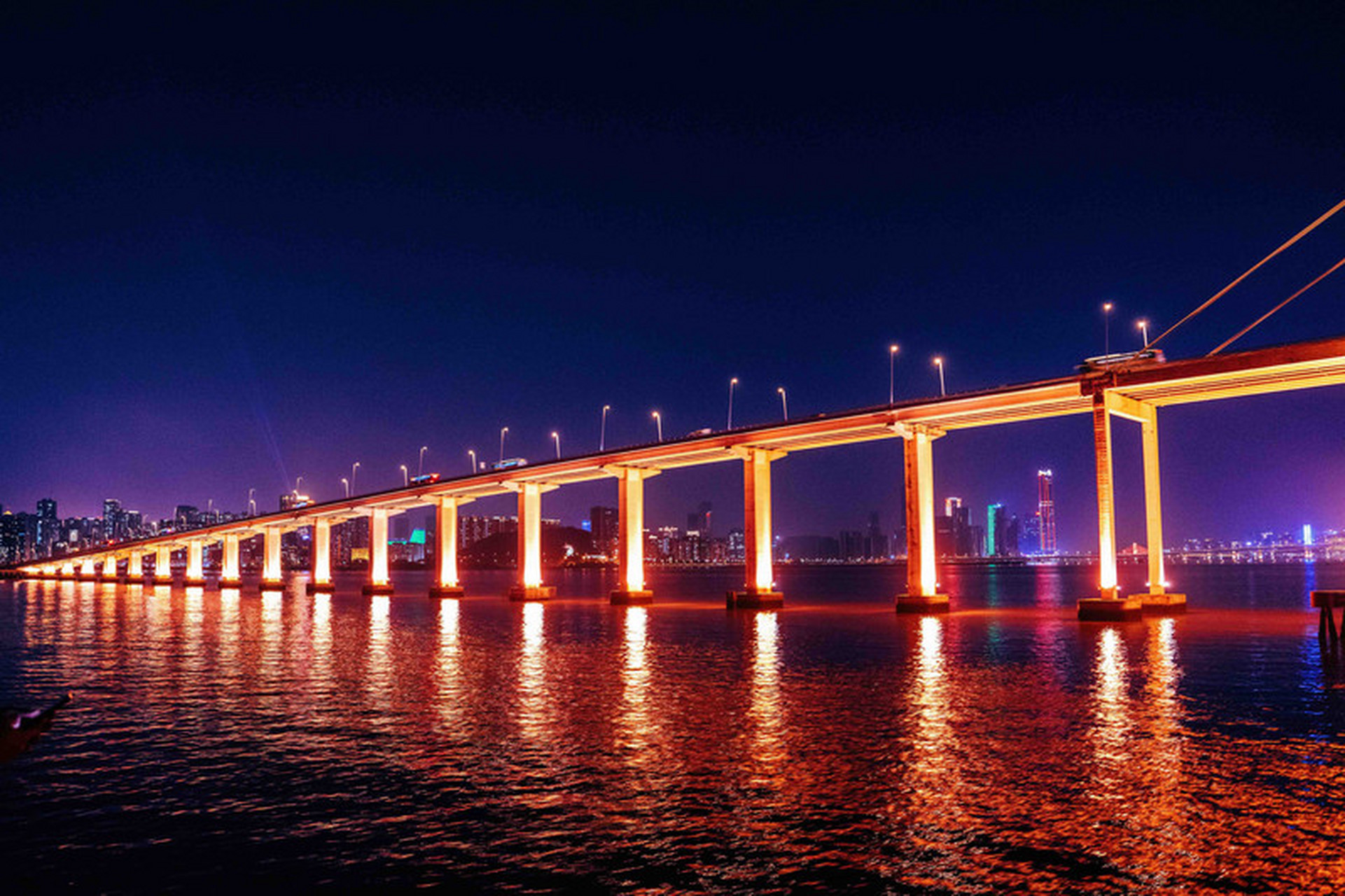 珠海九洲邮轮带你穿越港珠澳大桥的震撼美景,品味澳门环岛的迷人风情