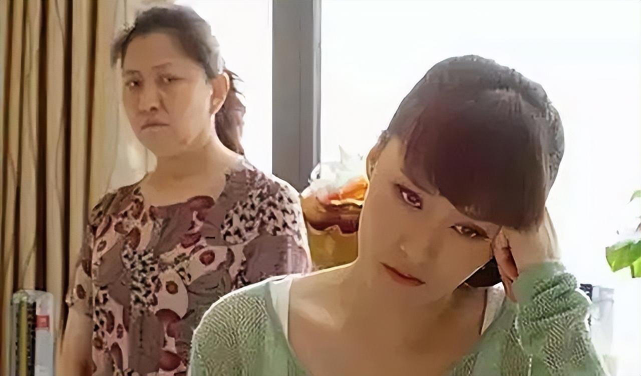 胡爱玲是衡阳人,是家中独女.父母希望她能在家,离家近一点.