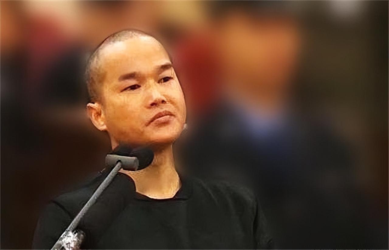 2018年张扣扣被判处死刑,临刑前对父亲说了五个字:爸爸,没事的