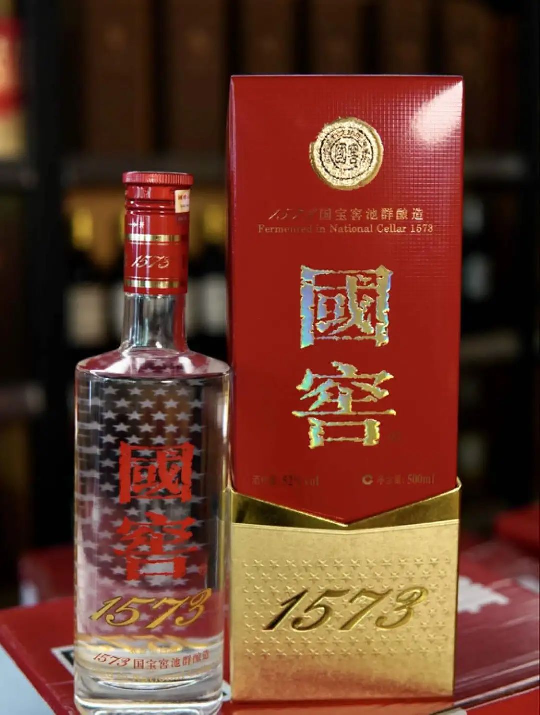 春节送礼白酒搭配(过年送白酒有什么讲究)