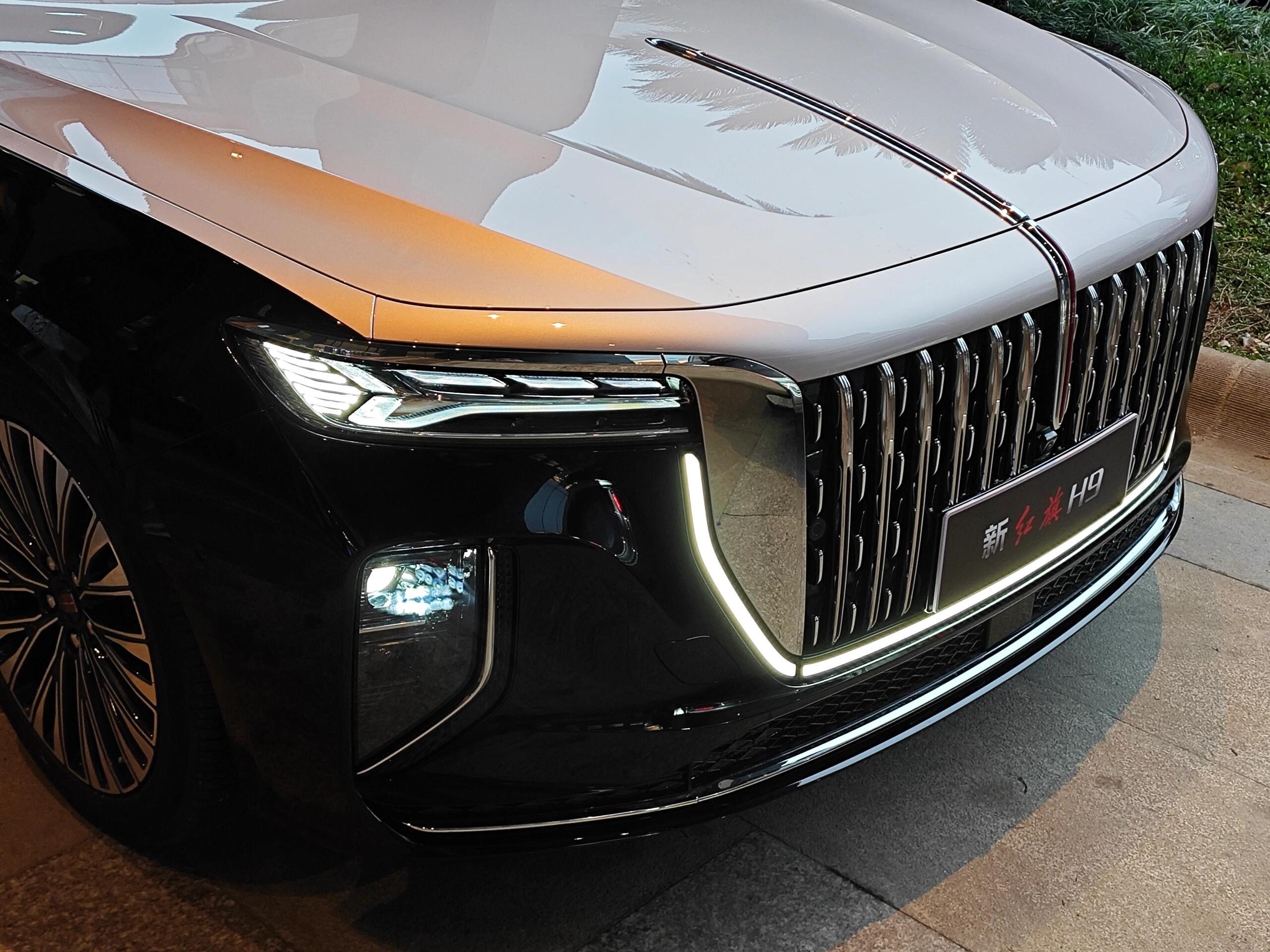 随着奔驰e级,宝马5系的相继换代,作为国产豪华c 级轿车的红旗h9自然也