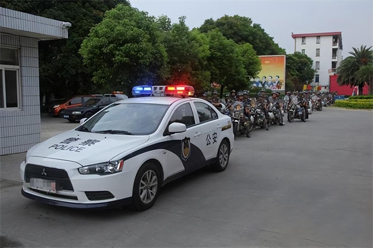 02年重庆杀人犯潜逃海外,在缅甸警局当看守所所长,娶警花当老婆