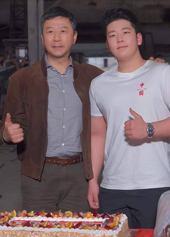 田亮叶一茜为女儿庆生风一样的女子已经16岁了森碟越长越漂亮