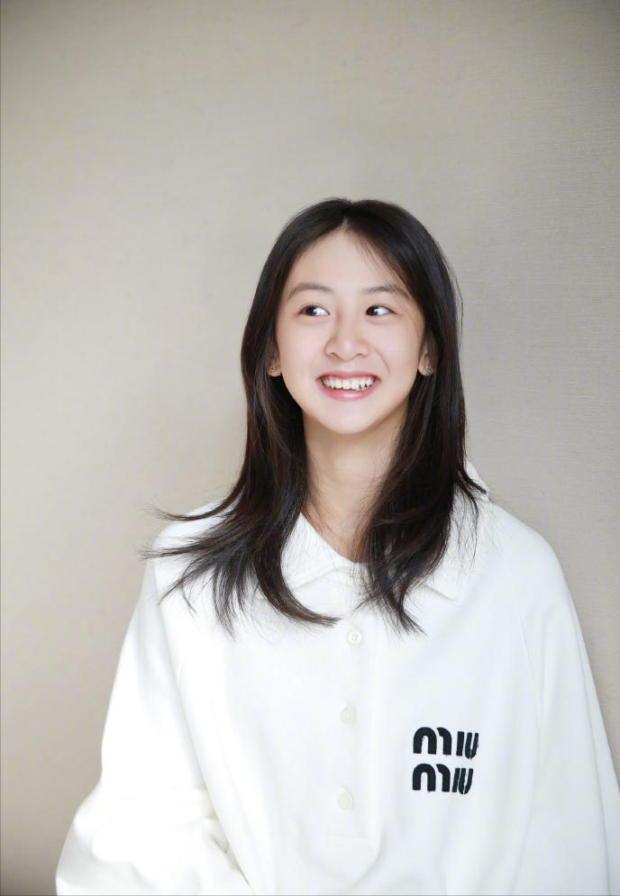 田亮叶一茜为女儿庆生风一样的女子已经16岁了森碟越长越漂亮