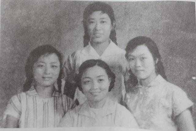 回顾:豫剧名家马金凤,永远的穆桂英,两场婚姻4个儿女