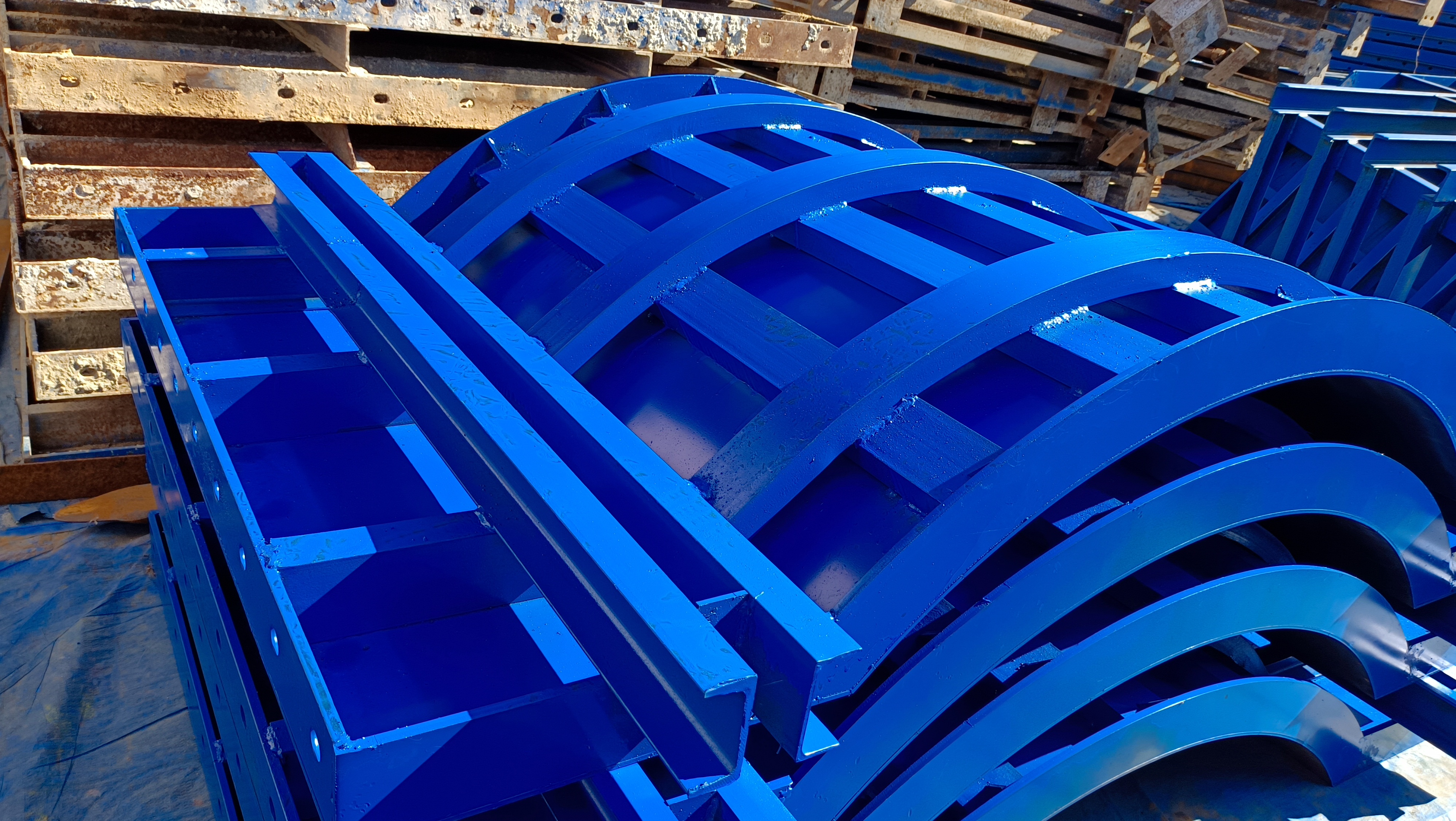 中泰桩系梁钢模板在德郓高速项目中发挥"双重优势"